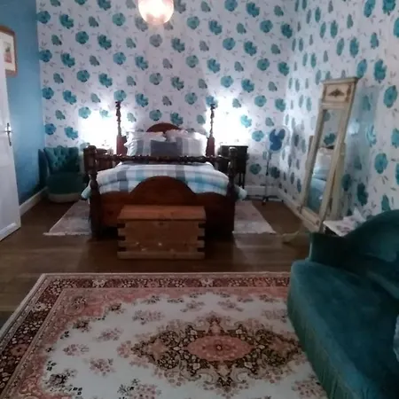 Bed & Breakfast L'ancienne école Geay (Deux-Sevres)